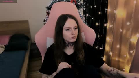 on_yxxx online show from November 2025 08:40:01 PM