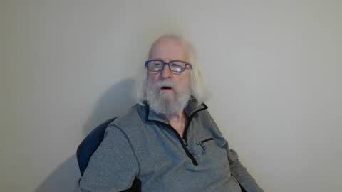 Snapshot of onanister chatting on January 2025 07:38:02 AM Somewhere over the rainbow online show from January 2025 07:38:02 AM