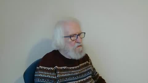 Snapshot of onanister chatting on January 2025 07:53:02 AM Somewhere over the rainbow online show from January 2025 07:53:02 AM