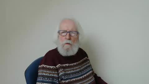 Snapshot of onanister chatting on January 2025 01:27:01 PM Somewhere over the rainbow online show from January 2025 01:27:01 PM