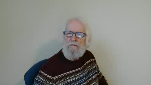 Snapshot of onanister chatting on January 2025 07:50:01 AM Somewhere over the rainbow online show from January 2025 07:50:01 AM