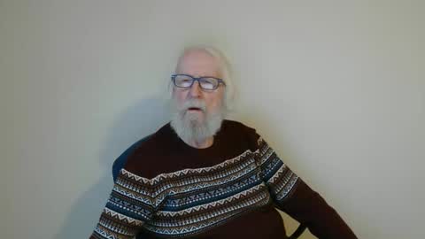 Snapshot of onanister chatting on February 2025 07:52:01 AM Somewhere over the rainbow online show from February 2025 07:52:01 AM