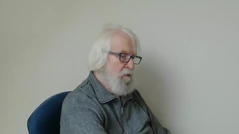 Snapshot of onanister chatting on February 2025 08:22:01 AM Somewhere over the rainbow online show from February 2025 08:22:01 AM