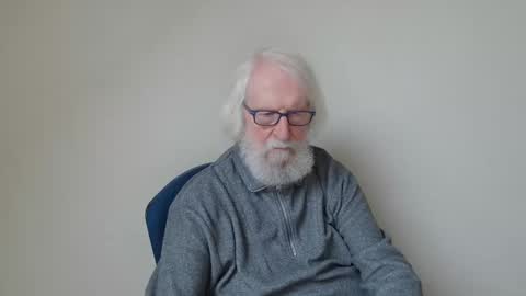 Snapshot of onanister chatting on February 2025 01:37:01 PM Somewhere over the rainbow online show from February 2025 01:37:01 PM