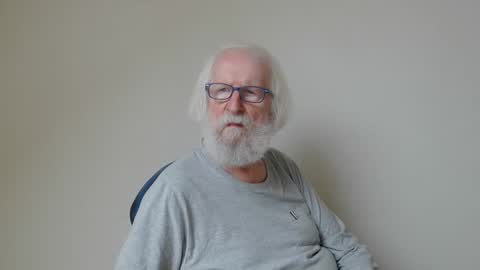 Snapshot of onanister chatting on February 2025 01:22:02 PM Somewhere over the rainbow online show from February 2025 01:22:02 PM