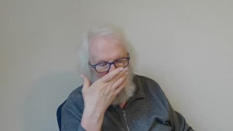 Snapshot of onanister chatting on February 2025 07:55:02 AM Somewhere over the rainbow online show from February 2025 07:55:02 AM