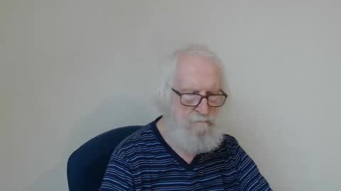 Snapshot of onanister chatting on September 2025 07:14:02 AM Somewhere over the rainbow online show from September 2025 07:14:02 AM