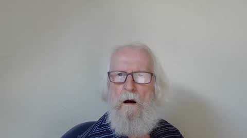 Snapshot of onanister chatting on September 2025 01:49:01 PM Somewhere over the rainbow online show from September 2025 01:49:01 PM