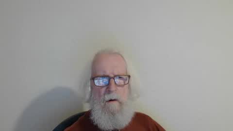 Snapshot of onanister chatting on October 2025 08:40:01 PM Somewhere over the rainbow online show from October 2025 08:40:01 PM