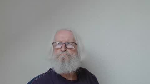 Snapshot of onanister chatting on October 2025 02:19:01 PM Somewhere over the rainbow online show from October 2025 02:19:01 PM