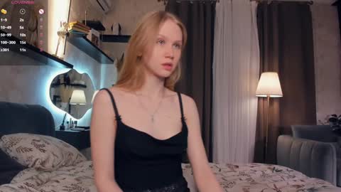 Ana online show from October 2025 07:58:02 PM