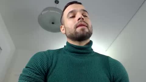 onebestlover online show from February 2026 02:40:02 AM