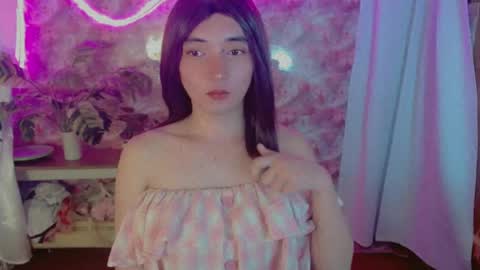 Snapshot of onelesslonelygirl69 chatting on August 2026 06:32:02 PM KLIER online show from August 2026 06:32:02 PM