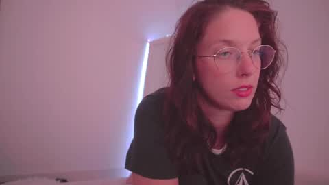 Snapshot of onelittlemermaid chatting on February 2026 10:19:02 PM Ariel online show from February 2026 10:19:02 PM