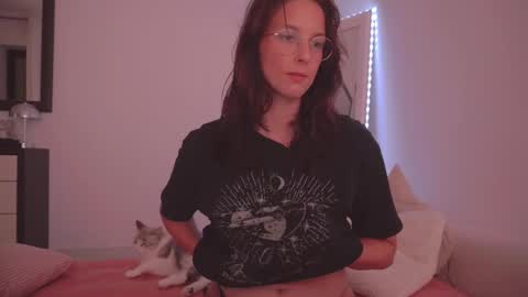 Ariel online show from April 2026 09:48:01 PM