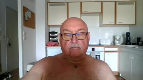 Snapshot of onemoretimebis chatting on June 2026 07:00:02 AM Onemoretimebis online show from June 2026 07:00:02 AM