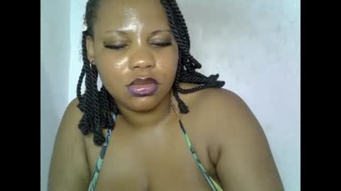 Snapshot of oneofdbestchubbygaloncb chatting on June 2026 05:00:01 PM oneofdbestchubbygaloncb online show from June 2026 05:00:01 PM