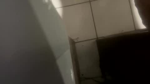 Snapshot of onesmallweenie chatting on February 2026 09:19:02 AM onesmallweenie online show from February 2026 09:19:02 AM