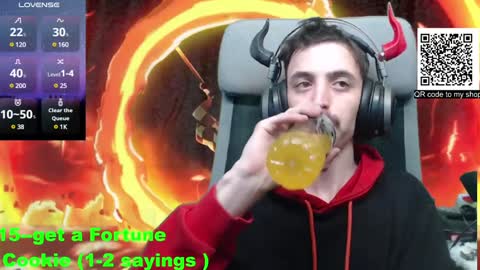 Snapshot of oni_hoshi chatting on December 2024 07:15:02 PM Oni hoshi online show from December 2024 07:15:02 PM