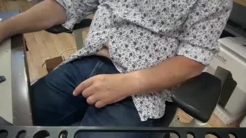 onlocationnyc online show from September 2025 02:18:01 PM