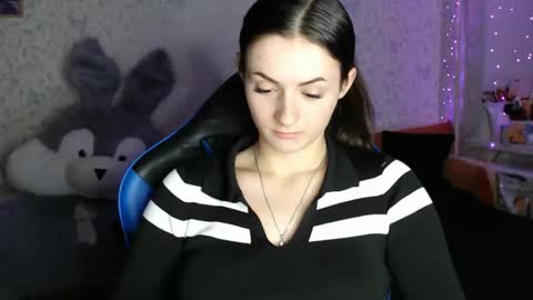 Amalia online show from December 2025 06:48:02 PM