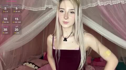 Snapshot of onlyeva1 chatting on May 2026 08:10:02 AM Eva online show from May 2026 08:10:02 AM