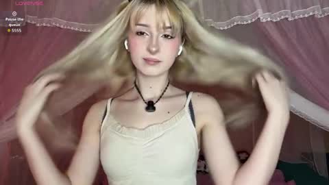 Snapshot of onlyeva1 chatting on May 2026 08:30:01 AM Eva online show from May 2026 08:30:01 AM
