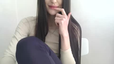 onlyol online show from February 2025 12:14:02 PM