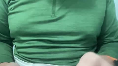 Snapshot of onthedlhere chatting on October 2025 02:39:02 PM onthedlhere online show from October 2025 02:39:02 PM