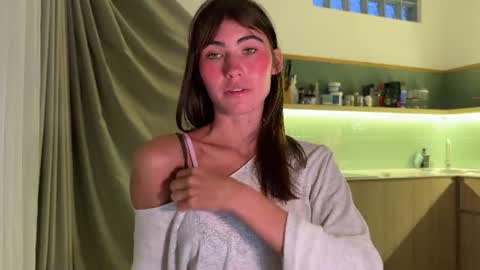 Snapshot of oofbabe__ chatting on June 2026 10:10:01 PM Helen online show from June 2026 10:10:01 PM