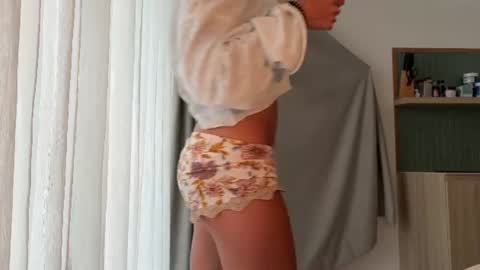 Snapshot of oofbabe__ chatting on July 2026 10:33:01 PM Helen online show from July 2026 10:33:01 PM