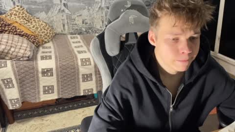 Snapshot of oofcblesssexx chatting on December 2024 01:36:02 PM bless god online show from December 2024 01:36:02 PM