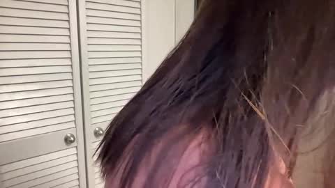 Miss Girly online show from November 2025 08:36:02 AM