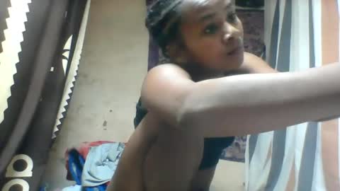 Snapshot of oooozafiette chatting on July 2026 09:35:01 AM oooozafiette online show from July 2026 09:35:01 AM