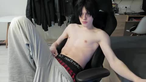 Bella and John online show from March 2026 08:41:02 PM