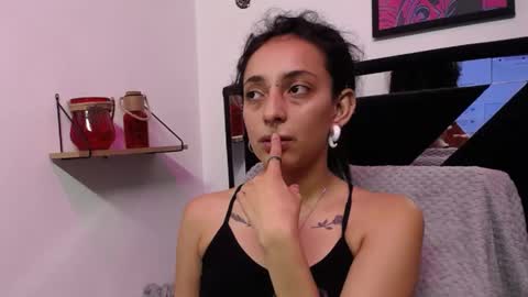 Snapshot of orianna_bodmod chatting on January 2025 06:02:02 AM ORIANNA online show from January 2025 06:02:02 AM