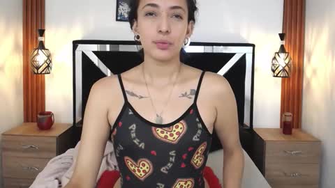 Snapshot of orianna_bodmod chatting on December 2025 08:25:01 PM ORIANNA online show from December 2025 08:25:01 PM