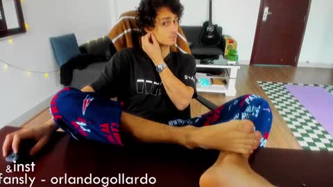 Snapshot of orlando__bloom chatting on January 2025 07:54:01 AM Fansly and Instagram - online show from January 2025 07:54:01 AM