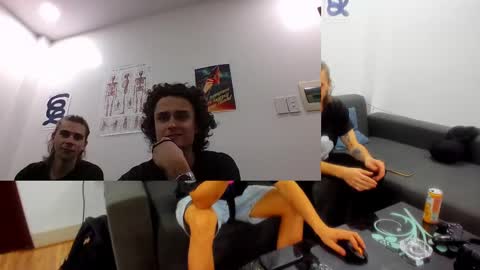 Snapshot of orlando__bloom chatting on March 2025 02:12:01 PM Fansly and Instagram - online show from March 2025 02:12:01 PM