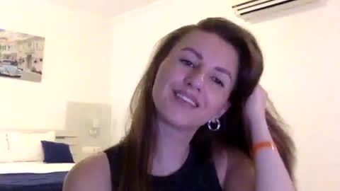 orvaline online show from April 2026 05:52:02 PM