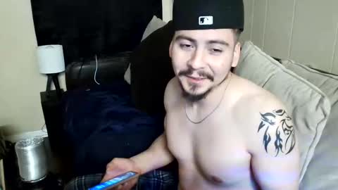 Snapshot of oscar1992toyota chatting on February 2025 04:36:02 AM oscar1992toyota online show from February 2025 04:36:02 AM