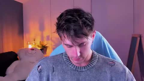 Oscar online show from November 2025 09:28:01 PM