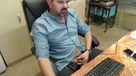 Oscar online show from November 2025 06:23:02 PM