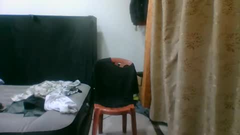 oscarjhe3512 online show from November 2025 04:59:01 AM