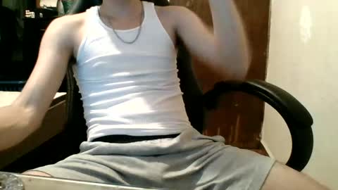 Snapshot of oscarmontess chatting on May 2026 07:05:02 AM Oscar Montes online show from May 2026 07:05:02 AM