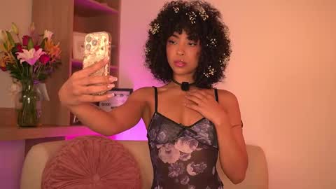 Snapshot of oshun_25 chatting on February 2026 09:39:02 AM Oshun online show from February 2026 09:39:02 AM