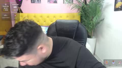 Snapshot of oso_gael chatting on February 2025 05:50:02 PM Bear Gael online show from February 2025 05:50:02 PM