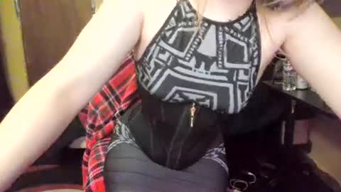 Snapshot of osphilieous chatting on June 2026 05:01:02 AM osphilieous online show from June 2026 05:01:02 AM