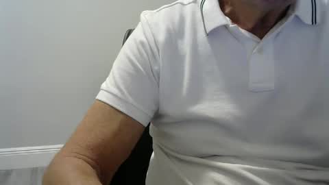 Ossi online show from September 2025 10:46:02 PM