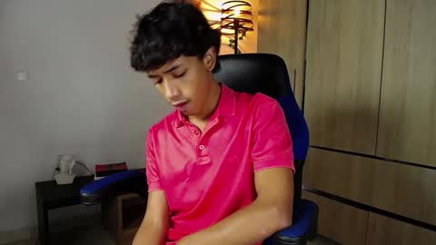 ostin 18hot online show from December 2024 02:43:02 AM